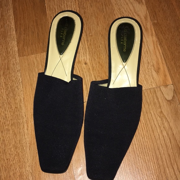 Liz Claiborne Shoes - Liz Claiborne Black Flex Mule Shoes